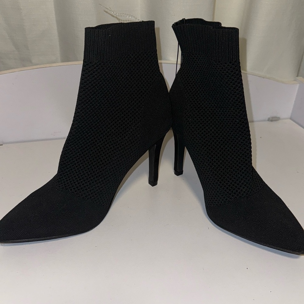 NWT MIA Mesh Glove Heel Boot Bootie Black Fishnet Mckinley Shoe Womens 7